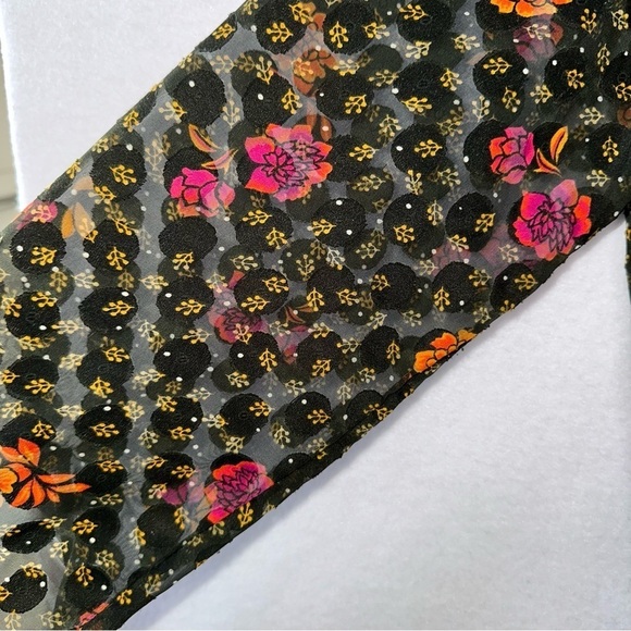 Loft Green Sheer Floral Clip Dot Button Front Top Size Large - Picture 3 of 6